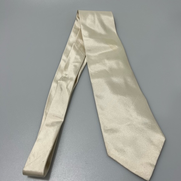 Dolce & Gabbana Cream Ivory Silk Tie